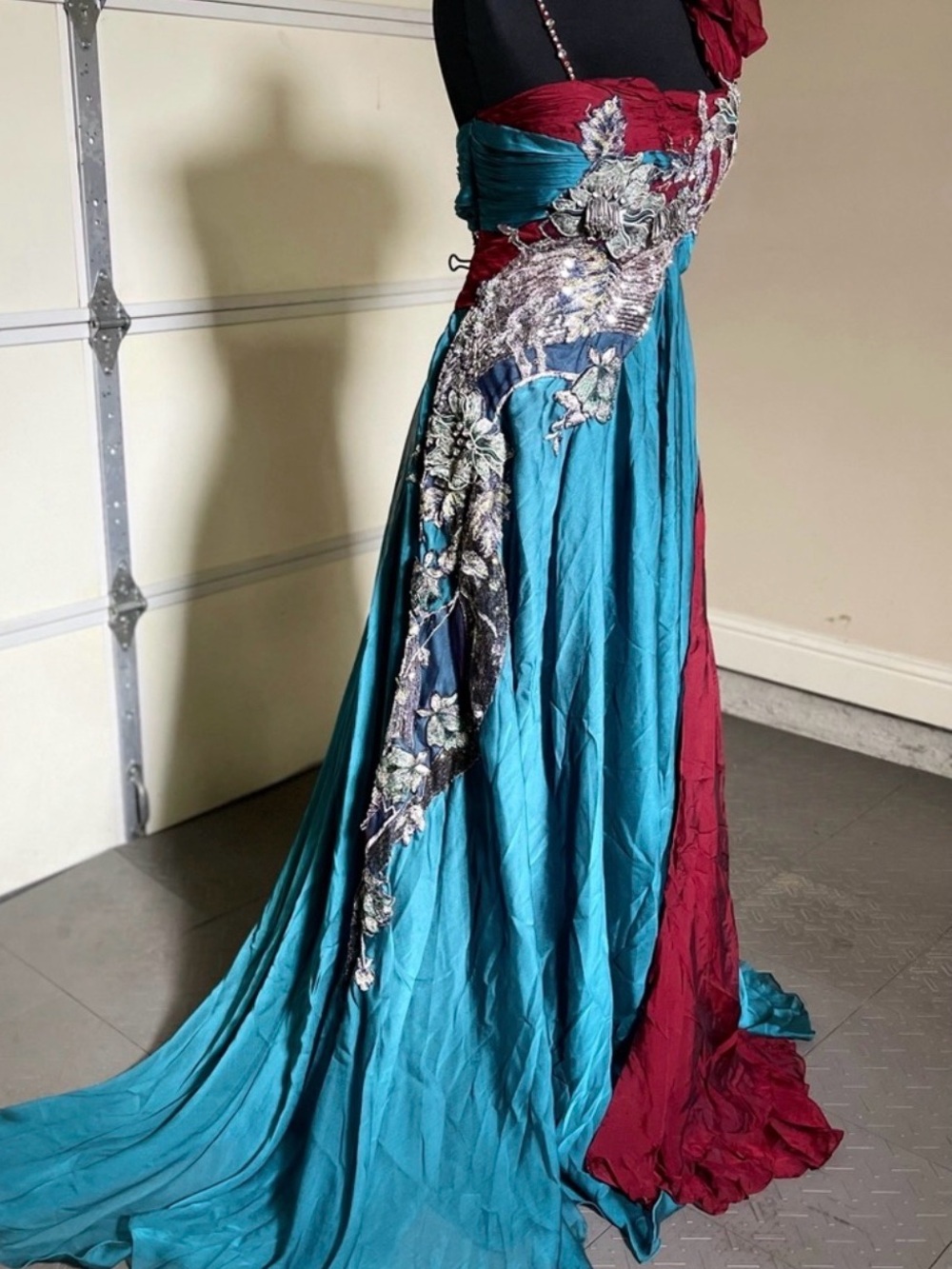 Couture Vintage Silk Stunning Gown  M/L With Hand Beaded lace Detail MSRP 2.295$